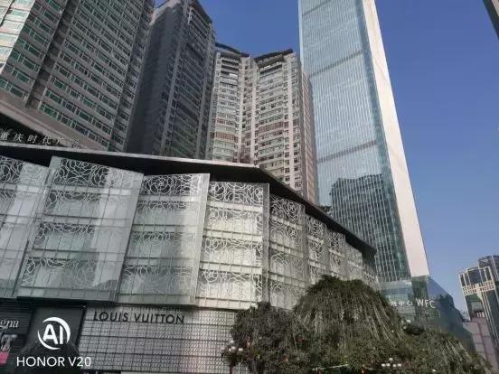 同为4800万像素，差价2500的Redmi Note 7和荣耀V20拍照谁更好？