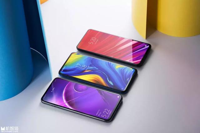 谁更值得买？三款主流滑盖全面屏新机对比评测