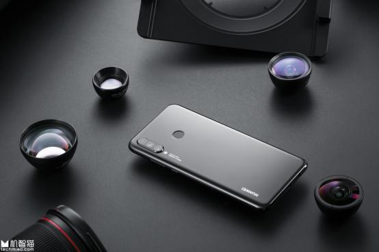 HUAWEI nova 4e首发体验：对 “自拍手机”的偏见该放下了