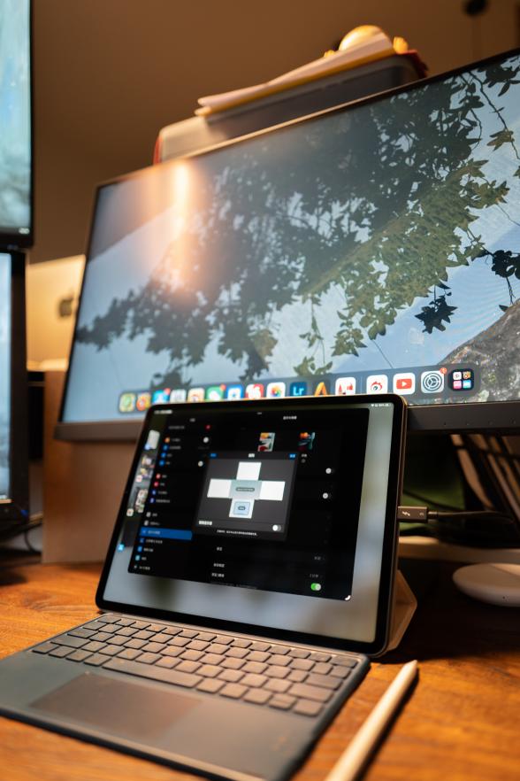 E:/KOL/22Q2/插画圈 DoeR/明基 显示器推广/L1000330.jpgL1000330