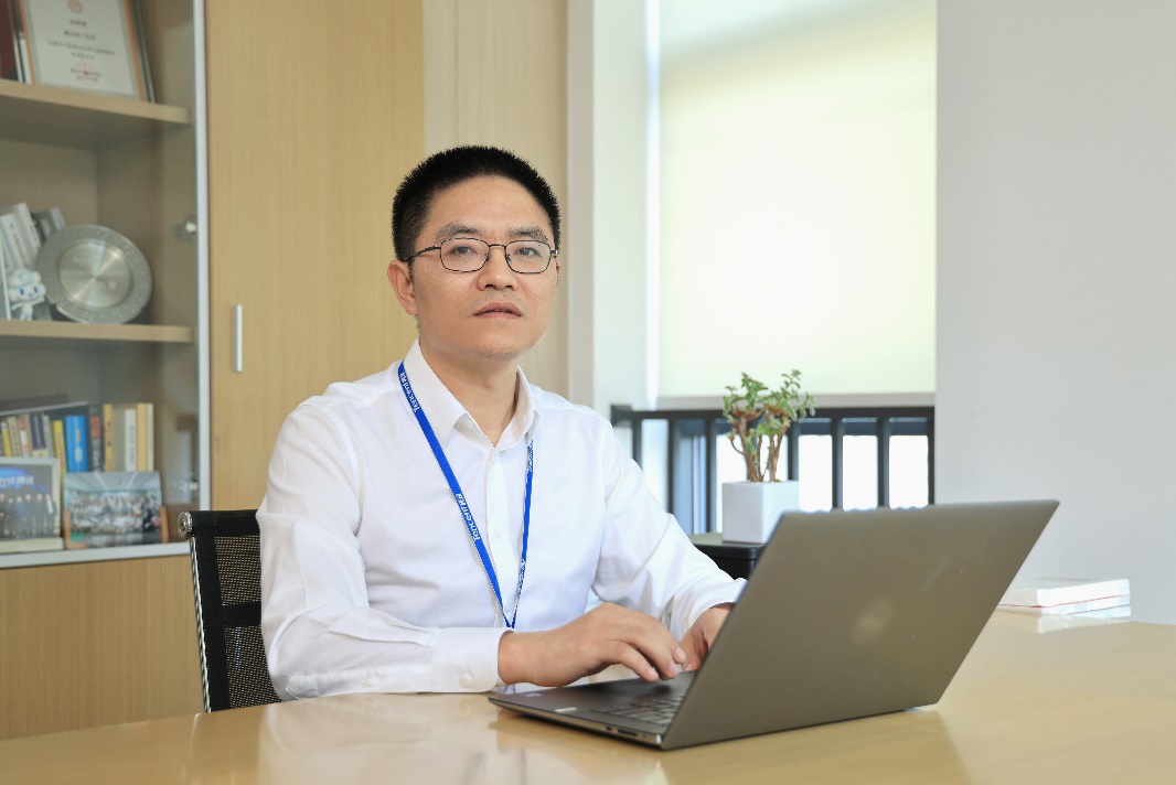 D:\业务工作\220925新农具\腾讯公司副总裁兼西南区总经理蔡光忠.jpg腾讯公司副总裁兼西南区总经理蔡光忠