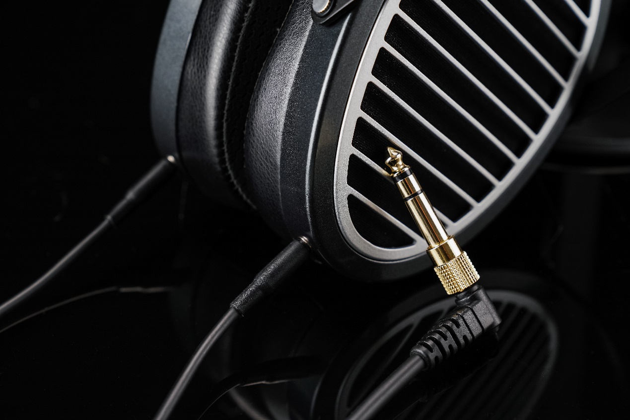 白色的自行车

中度可信度描述已自动生成