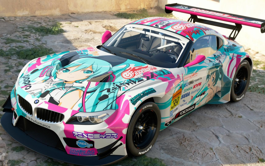 图片包含 户外, 蛋糕, 生日, 草

描述已自动生成