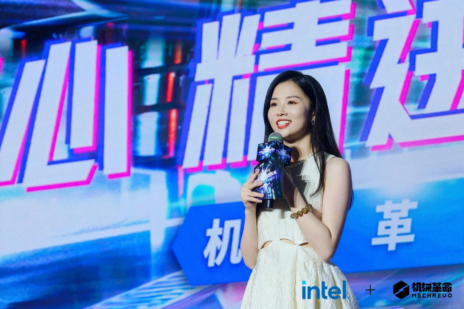 LEE_2773-opq754973963