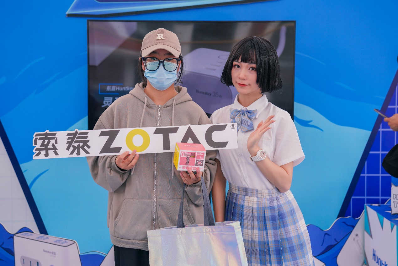 图片包含 图形用户界面
描述已自动生成