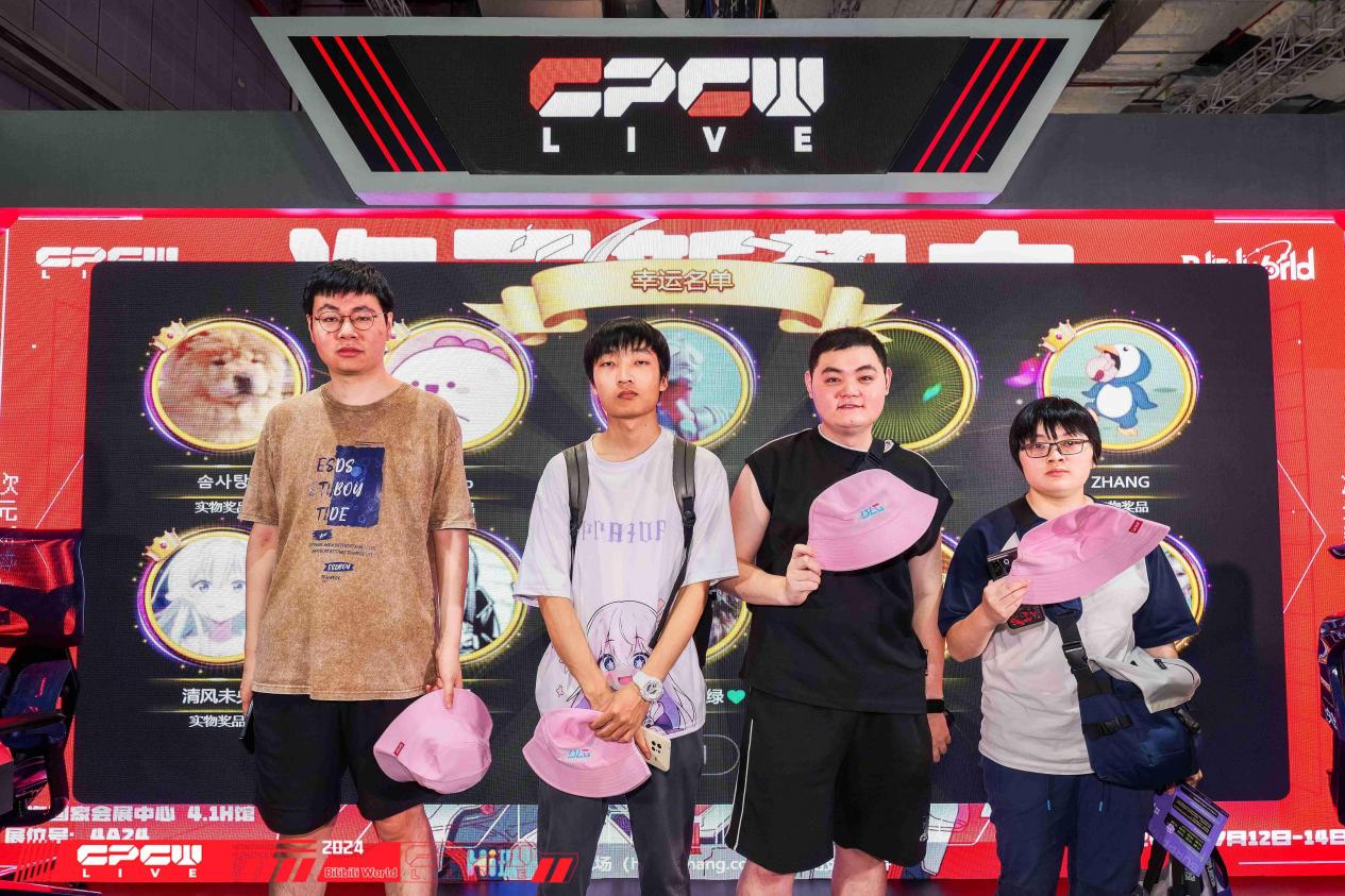 P1323658_wm__17165387