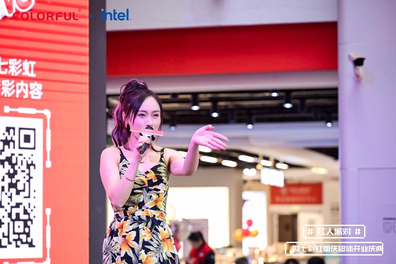 人的照片上写着字

描述已自动生成