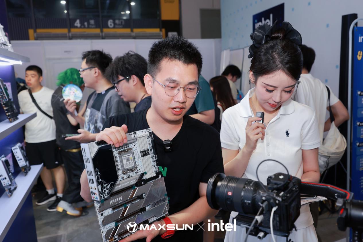 410810AF-709F-4B29-BC01-7C6B63C4C4AF-opq3803943614